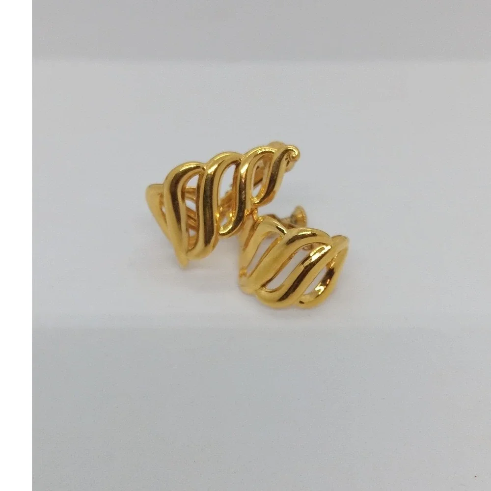 Napier gold tone